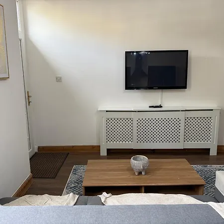 Nyaraló Serviced - - 2 Bed House-close To Centre - Hospital - Contractors - Business Travellers - Families Bradford