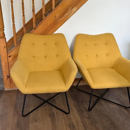 Serviced - - 2 Bed House-close To Centre - Hospital - Contractors - Business Travellers - Families Nyaraló