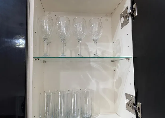 Holiday home Serviced - - 2 Bed House-close To Centre - Hospital - Contractors - Business Travellers - Families Bradford (West Yorkshire)