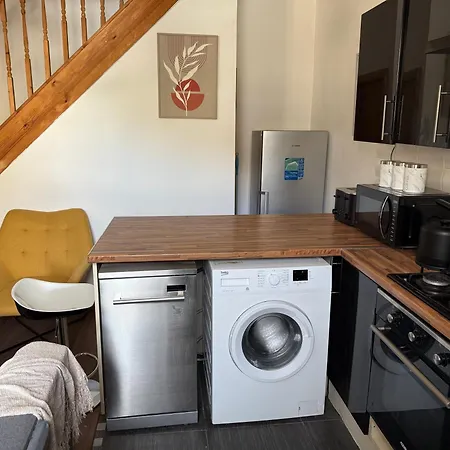 Serviced - - 2 Bed House-close To Centre - Hospital - Contractors - Business Travellers - Families Σπίτι διακοπών Μπράντφορντ