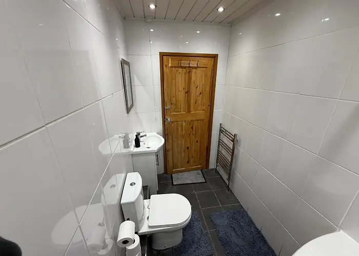 Σπίτι διακοπών Serviced - - 2 Bed House-close To Centre - Hospital - Contractors - Business Travellers - Families *