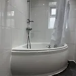 2br Modern - Sleeps 7 - Near Hospital & Access - Free Parking & Fast Wifi Semesterbostad Bradford (West Yorkshire)
