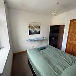 2br Modern - Sleeps 7 - Near Hospital & Access - Free Parking & Fast Wifi Semesterbostad Bradford (West Yorkshire)
